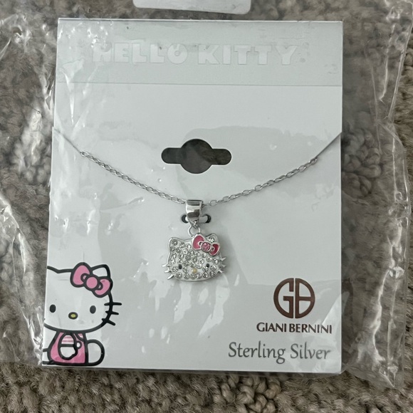 Hello kitty necklace - Picture 2 of 3